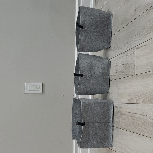 3/$35 Set of 3 felt baskets from IKEA (RAGGISAR) - Picture 6 of 6